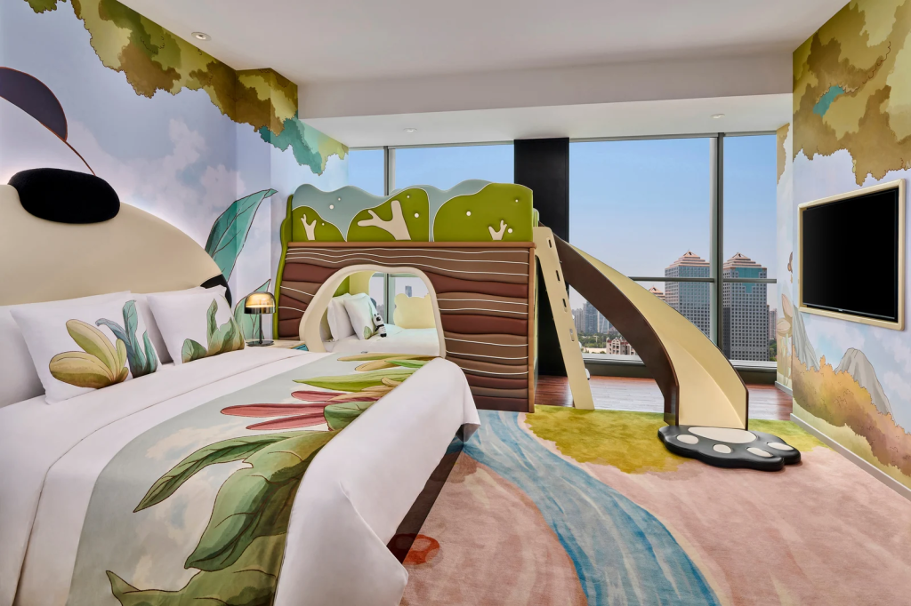 Deluxe Themed Room