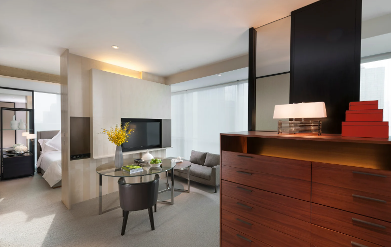 Club Mandarin Room